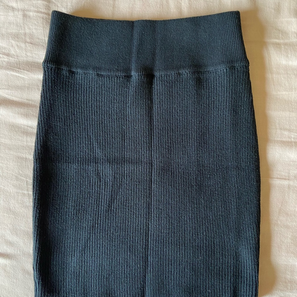 Kendall & Kylie Black Knit Mini Skirt